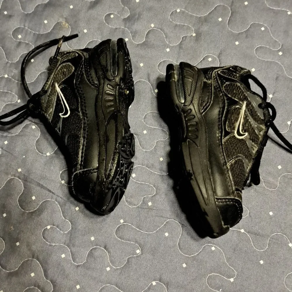 Nike black shoes size 4C
